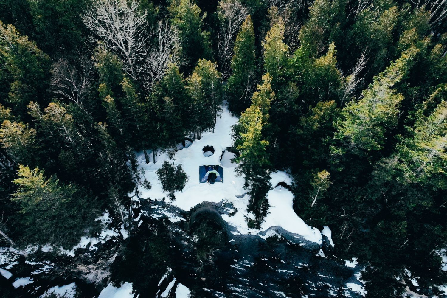 Winter camping sleeping pad